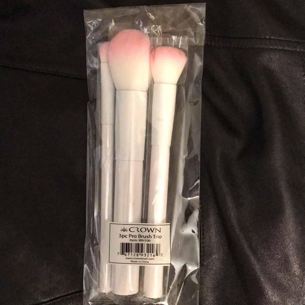Crown Pro Trio Brush Set! NWT!